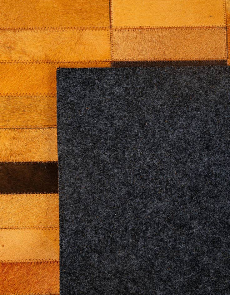 Detail image of  5' 1 x 8' Cowhide - Patchwork Rug