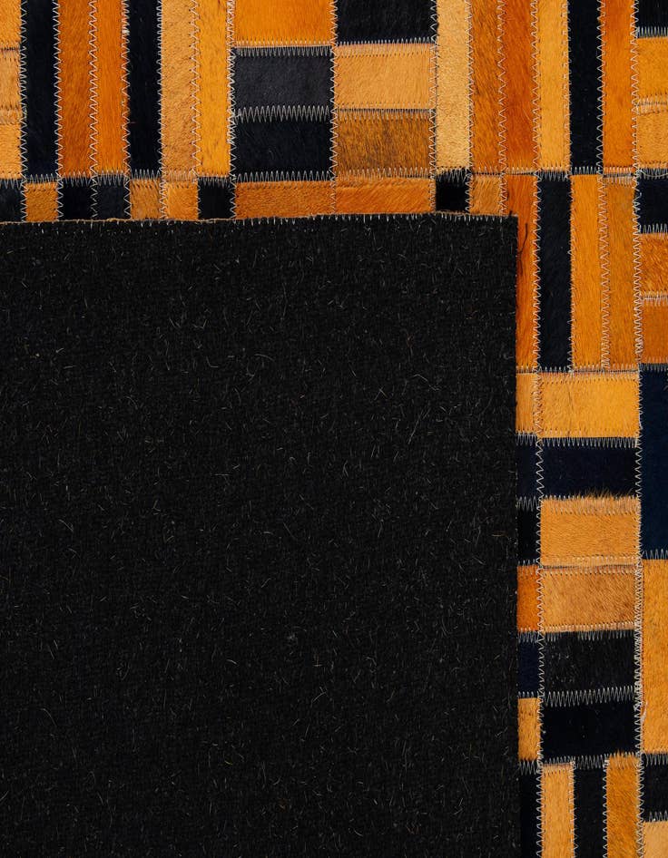Detail image of  5' 1 x 8' Cowhide - Patchwork Rug