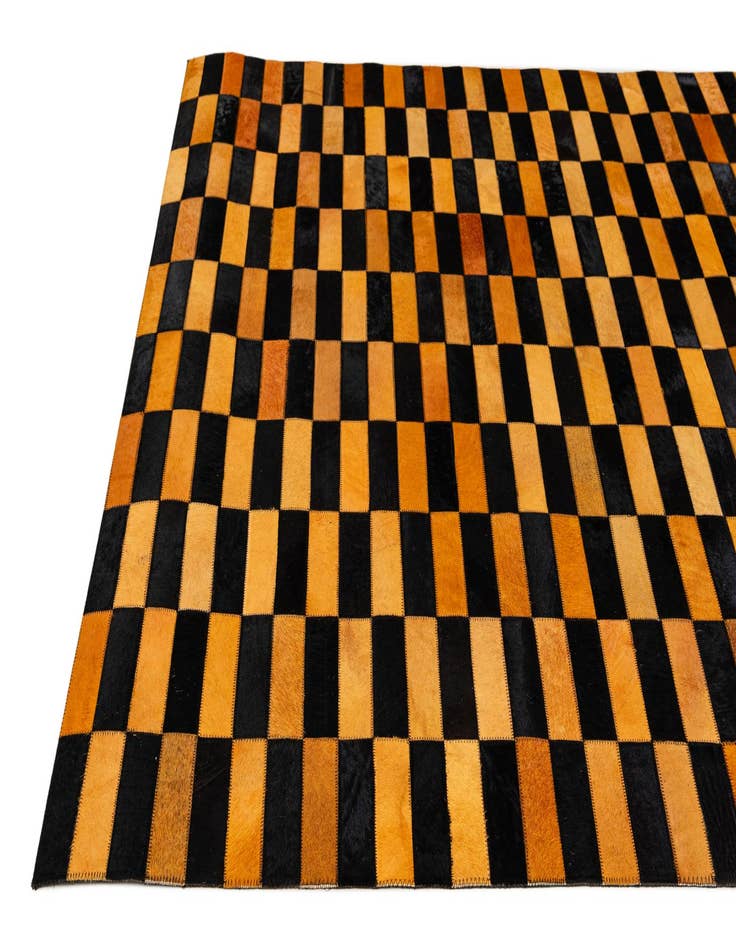 Detail image of  4' 11 x 8' Cowhide - Patchwork Rug