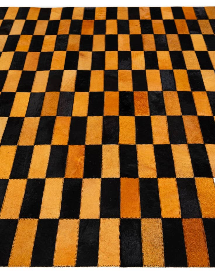 Detail image of  4' 11 x 8' Cowhide - Patchwork Rug