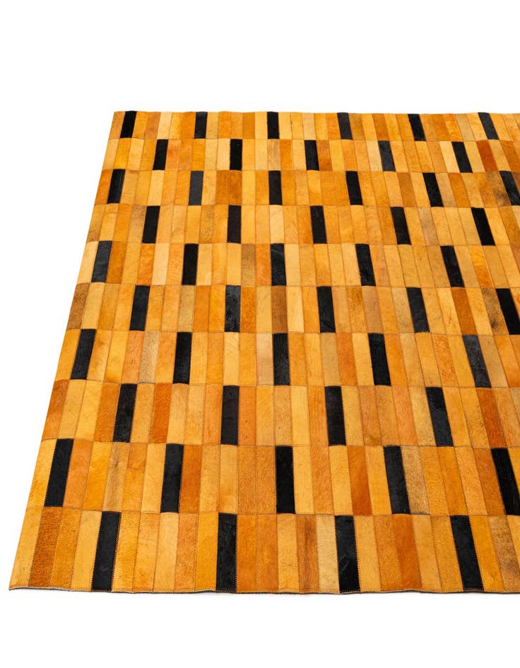 Detail image of  4' 11 x 8' Cowhide - Patchwork Rug