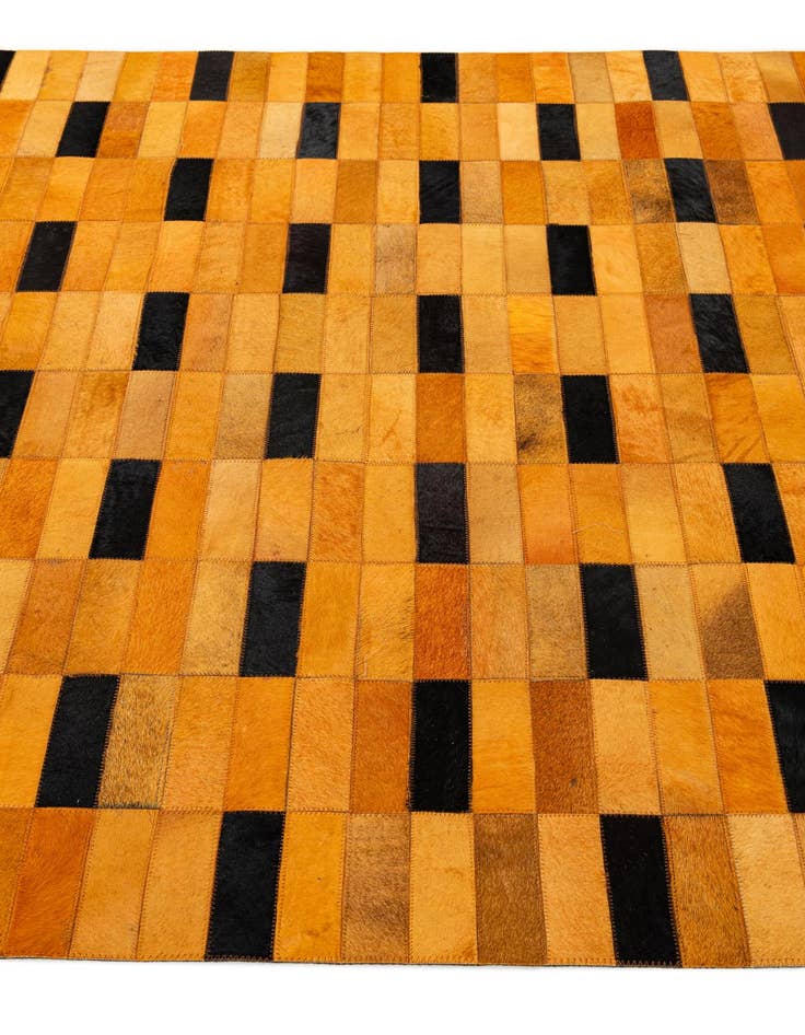 Detail image of  4' 11 x 8' Cowhide - Patchwork Rug