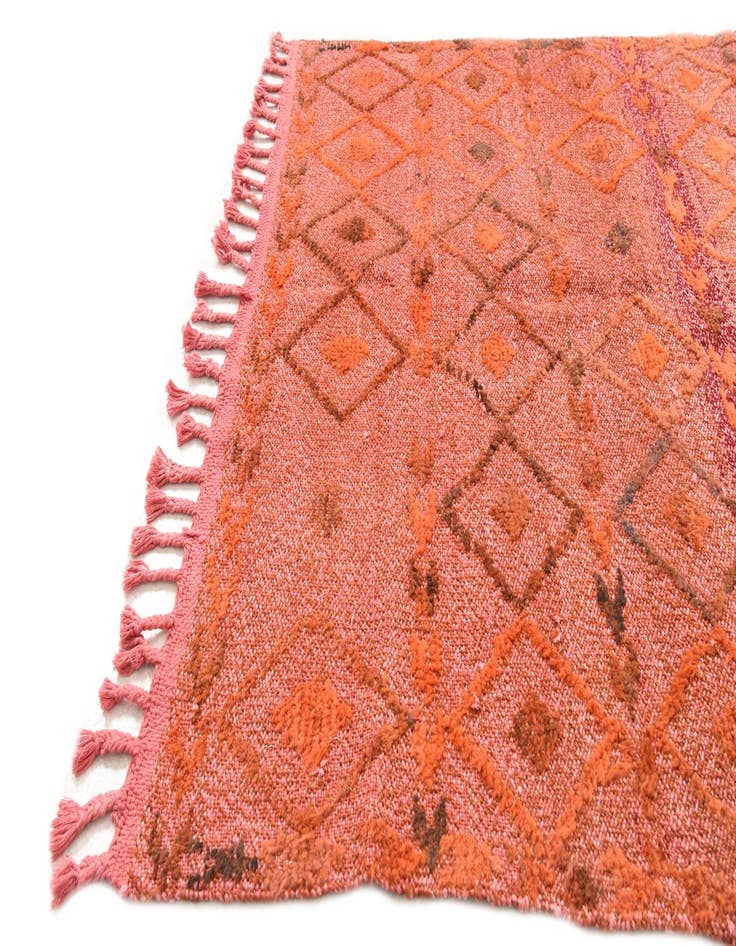 Detail image of  4' x 6' 7  Hand Knotted Darya Wool Rug