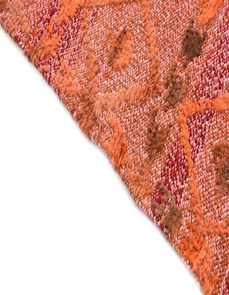 Detail image of  4' x 6' 7  Hand Knotted Darya Wool Rug