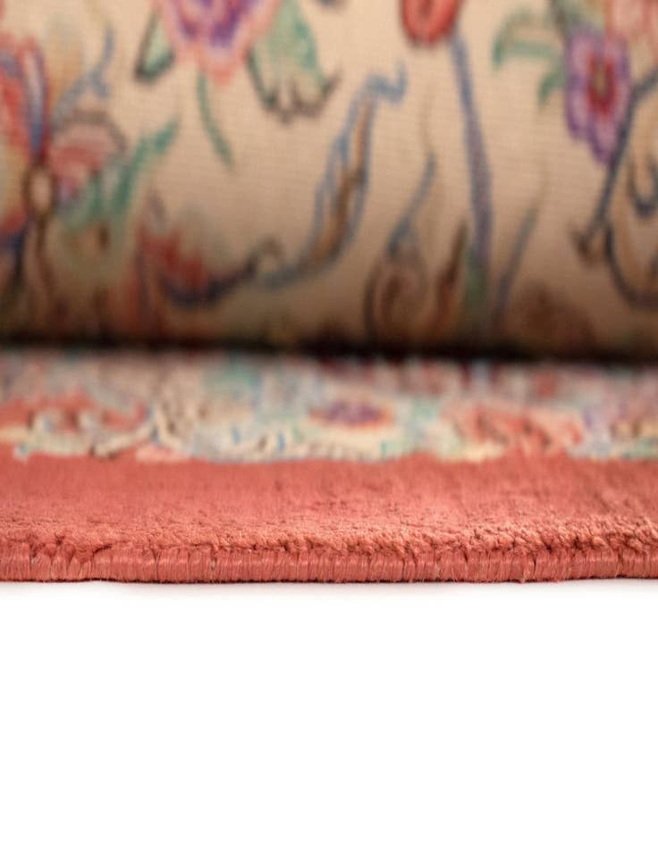 Detail image of  4' 4 x 6' 6 Ghom Silk Rug