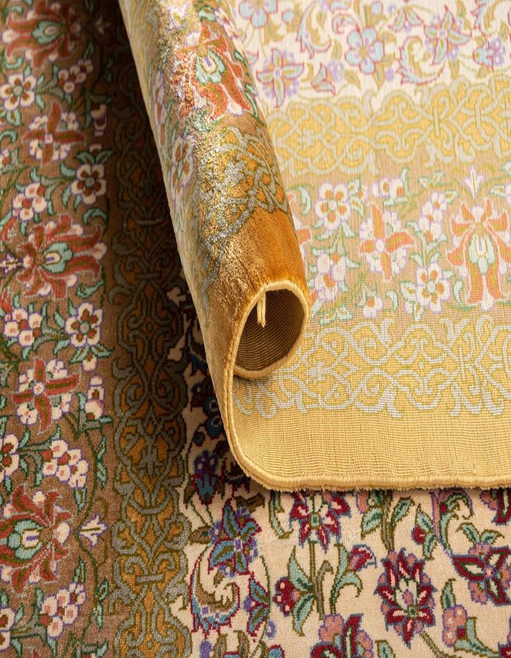 Detail image of  2' 7 x 4' Ghom Silk Rug