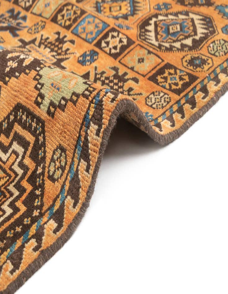 Detail image of  4' 1 x 8' 5 Hamedan Rug