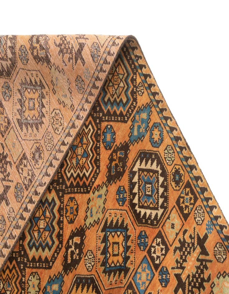 Detail image of  4' 1 x 8' 5 Hamedan Rug