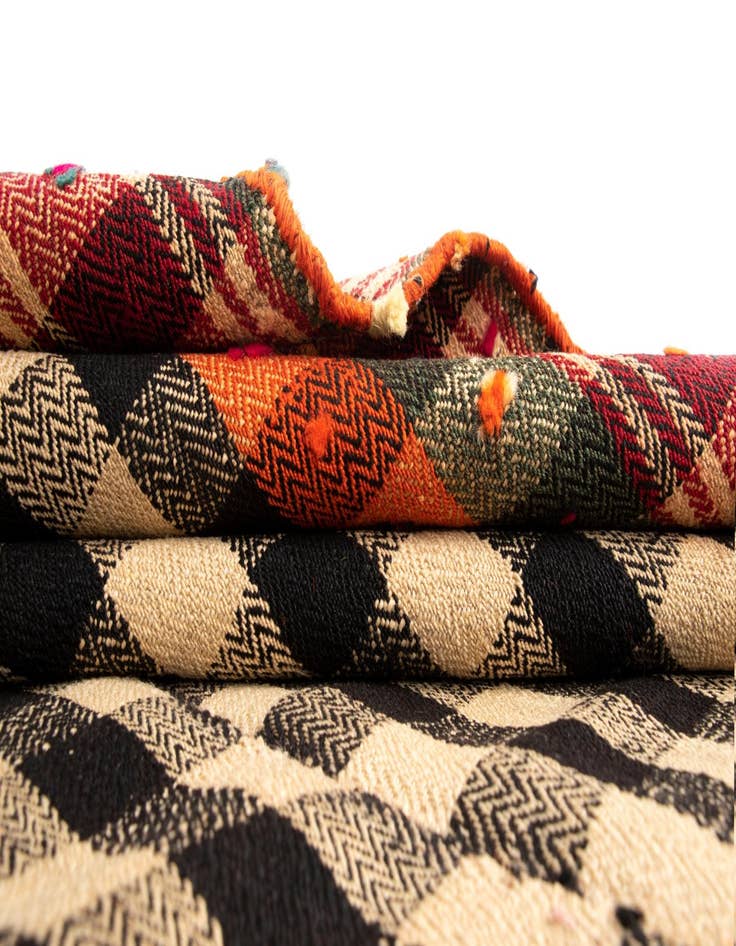 Detail image of  4' 11 x 7' Jajim Wool Rug