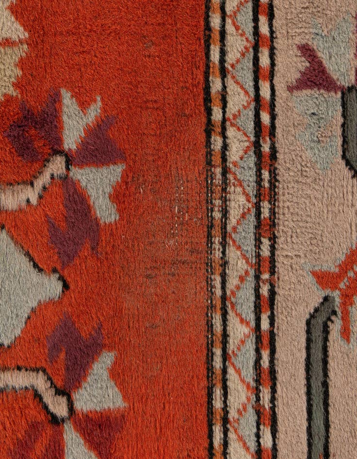 Detail image of  6' 6 x 9' 8  Hand Knotted Kars Wool Rug
