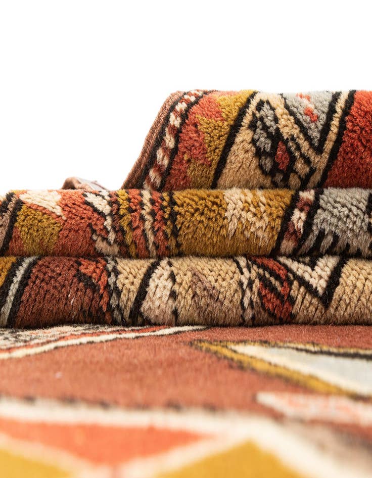 Detail image of  6' 7 x 9' 10 Kasak Rug