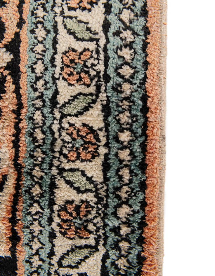 Detail image of  6' 11 x 9' 10  Hand Knotted Kashmir Oriental Rug