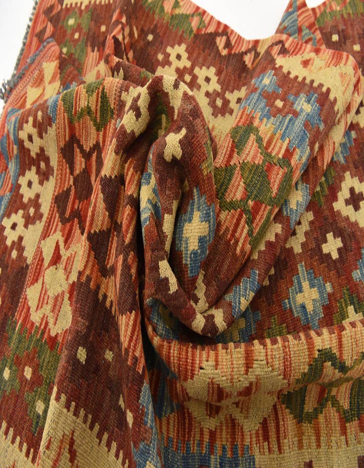 Detail image of  3' 5 x 6' 6  Hand Woven Kilim Maymana Wool Rug