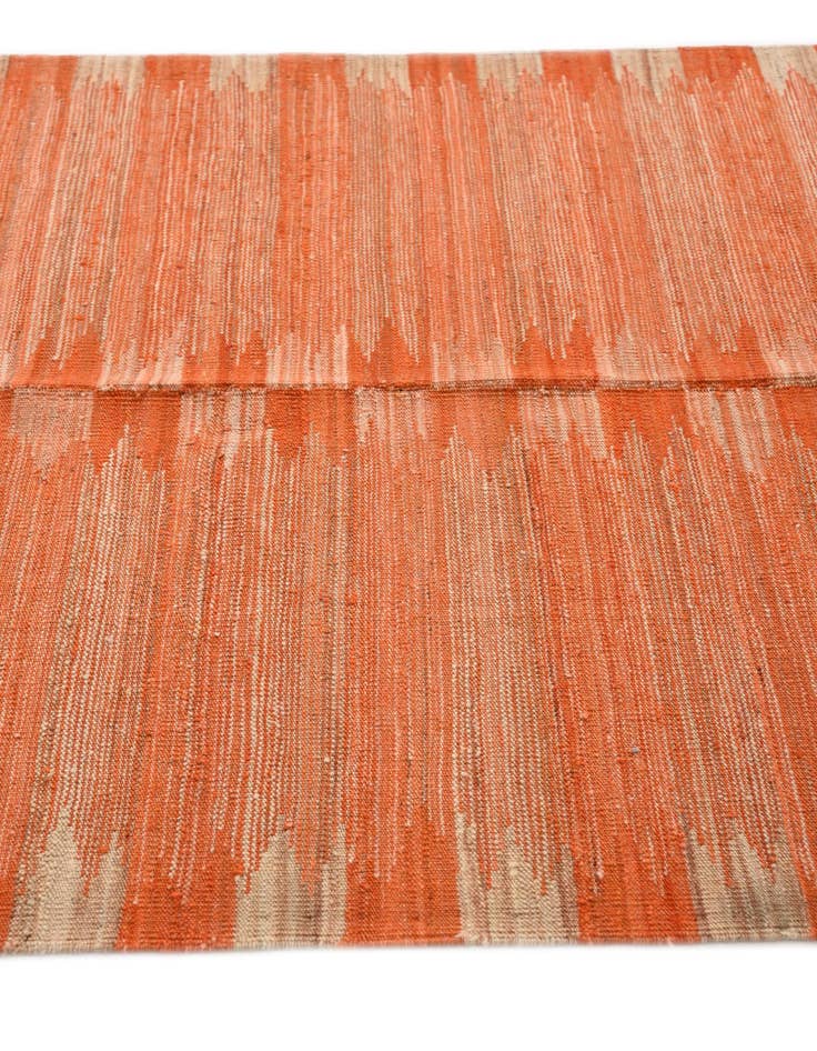 Detail image of  4' 3 x 5' 9  Hand Woven Kilim Modern Wool Rug