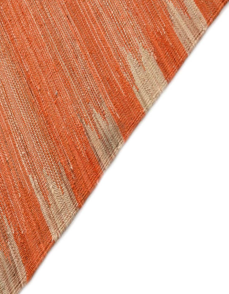 Detail image of  4' 3 x 5' 9  Hand Woven Kilim Modern Wool Rug