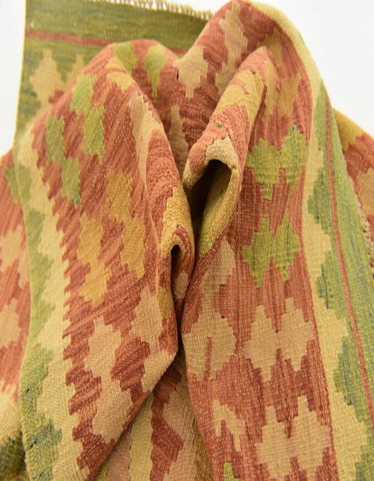 Detail image of  3' 4 x 4' 10  Hand Woven Kilim Waziri Wool Rug