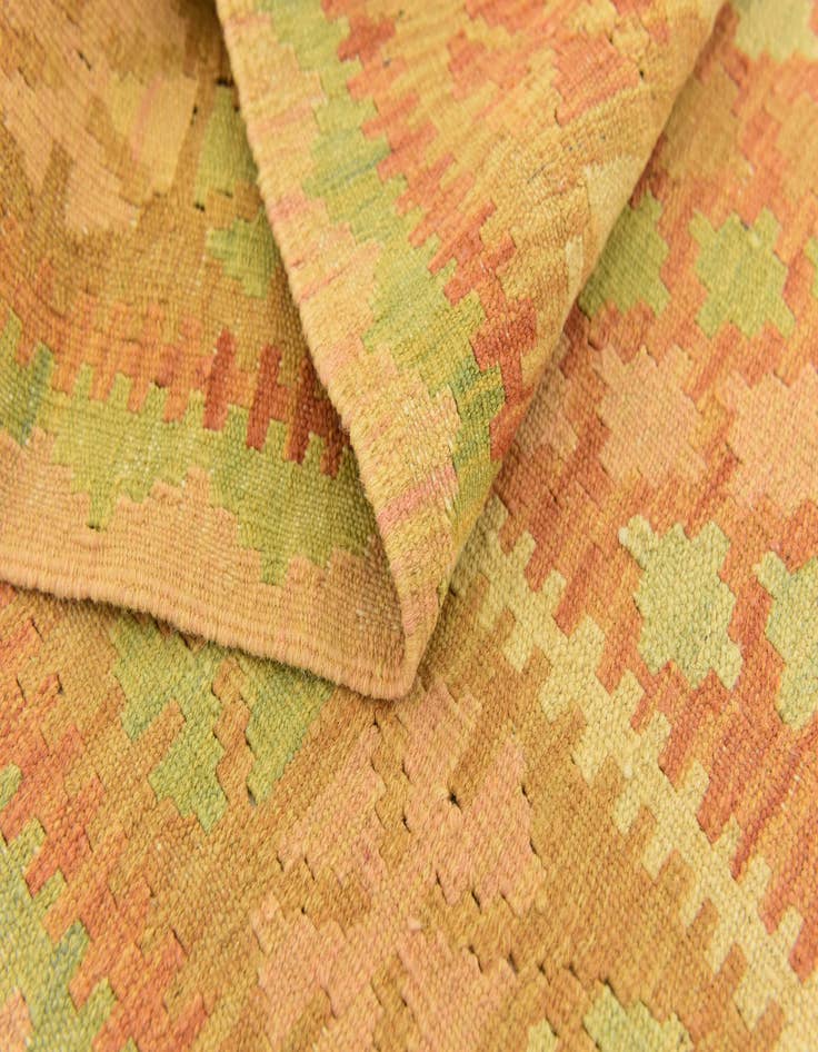 Detail image of  3' 2 x 4' 9  Hand Woven Kilim Waziri Wool Rug