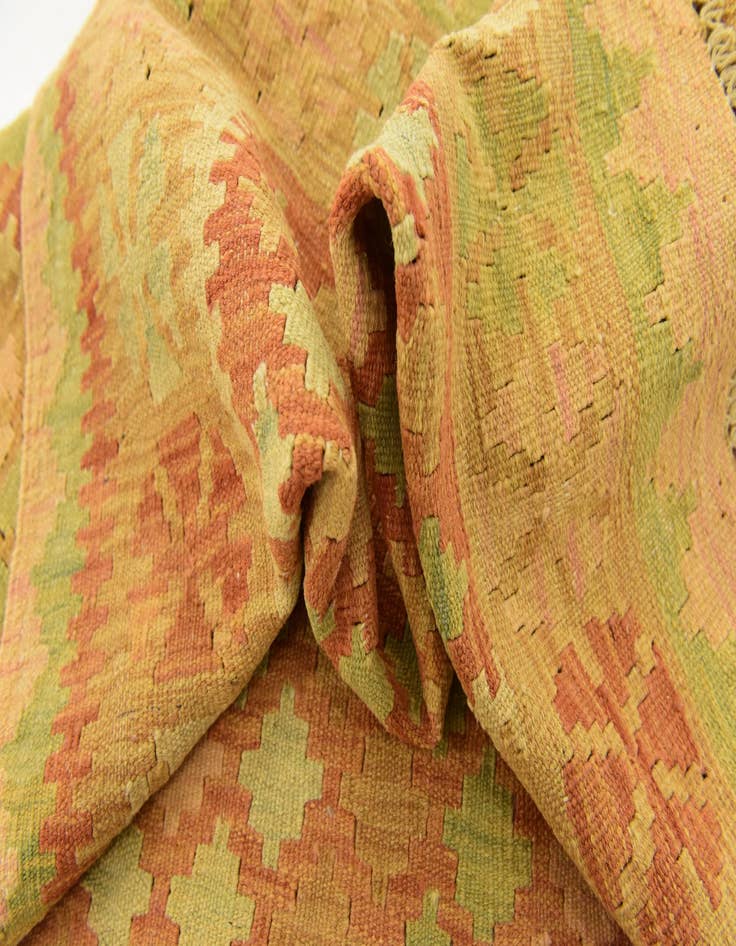 Detail image of  3' 2 x 4' 9  Hand Woven Kilim Waziri Wool Rug