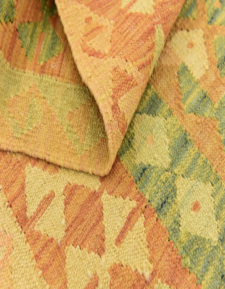 Detail image of  3' 2 x 5' 2  Hand Woven Kilim Waziri Wool Rug