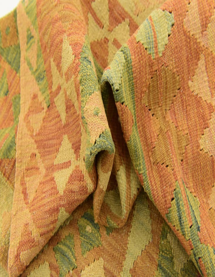 Detail image of  3' 2 x 5' 2  Hand Woven Kilim Waziri Wool Rug