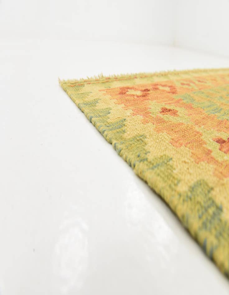 Detail image of  4' 9 x 6' 6  Hand Woven Kilim Waziri Wool Rug