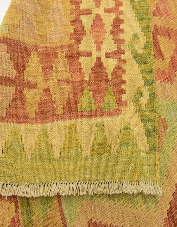 Detail image of  4' 10 x 6' 7  Hand Woven Kilim Waziri Wool Rug