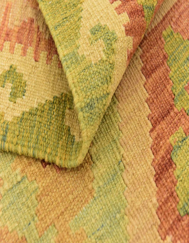 Detail image of  4' 10 x 6' 7  Hand Woven Kilim Waziri Wool Rug