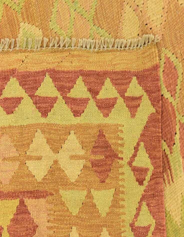 Detail image of  4' 10 x 6' 9  Hand Woven Kilim Waziri Wool Rug