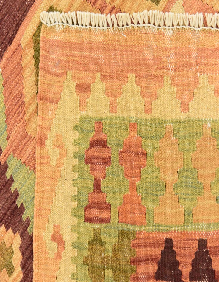 Detail image of  4' 5 x 6' 5  Hand Woven Kilim Waziri Wool Rug