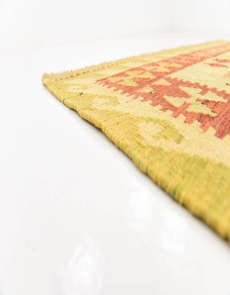 Detail image of  4' 9 x 6' 5  Hand Woven Kilim Waziri Wool Rug