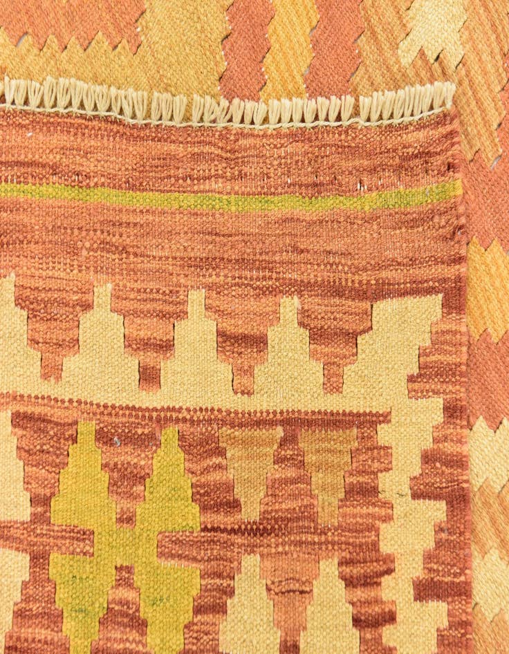 Detail image of  4' 7 x 6' 7  Hand Woven Kilim Waziri Wool Rug
