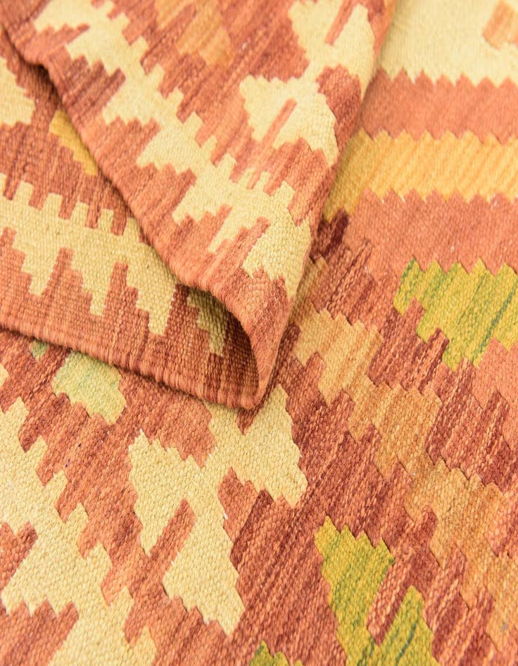 Detail image of  4' 7 x 6' 7  Hand Woven Kilim Waziri Wool Rug