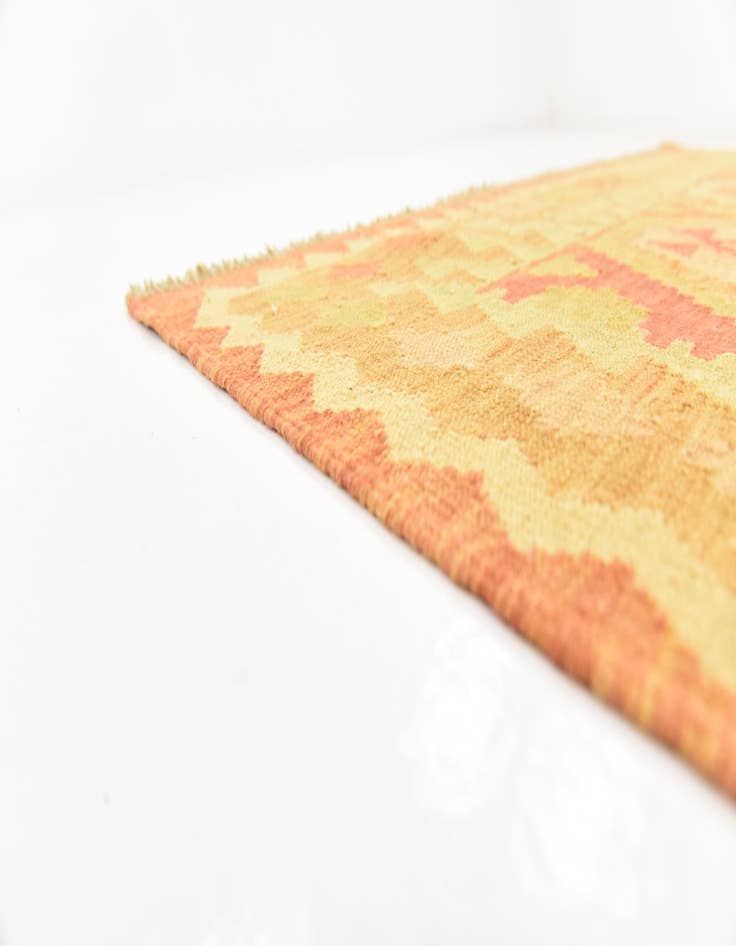 Detail image of  4' 10 x 6' 7  Hand Woven Kilim Waziri Wool Rug