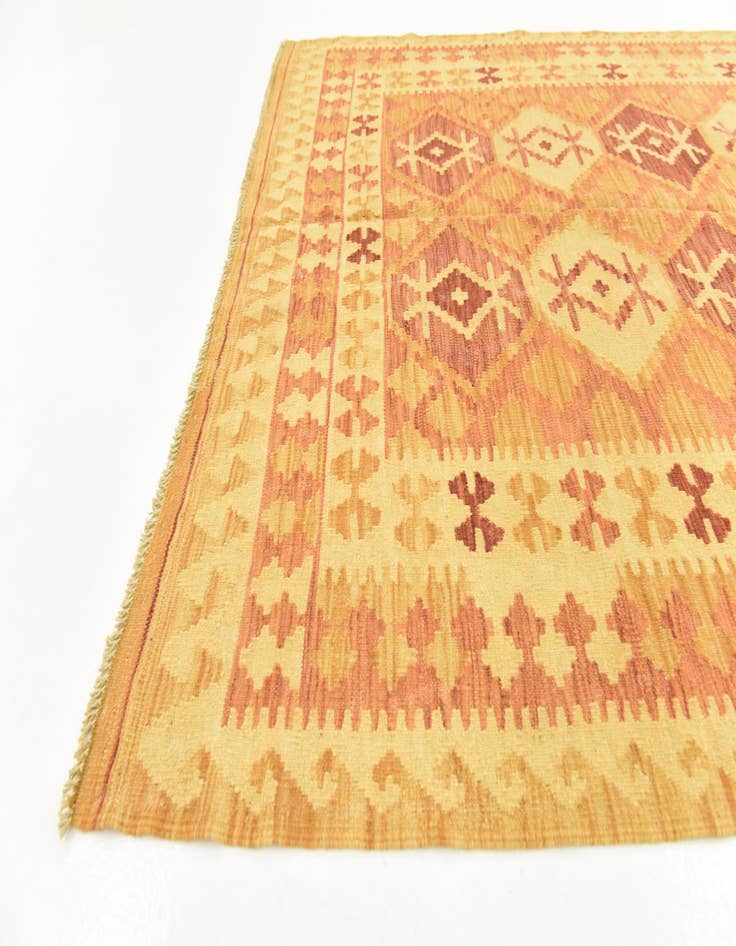 Detail image of  4' 9 x 6' 8  Hand Woven Kilim Waziri Wool Rug