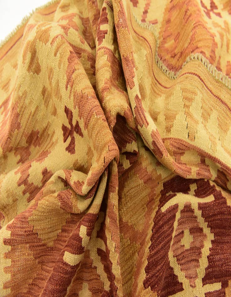 Detail image of  4' 9 x 6' 8  Hand Woven Kilim Waziri Wool Rug