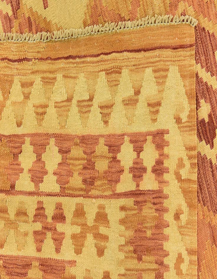 Detail image of  4' 9 x 6' 8  Hand Woven Kilim Waziri Wool Rug