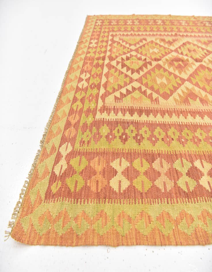 Detail image of  4' 9 x 6' 6  Hand Woven Kilim Waziri Wool Rug
