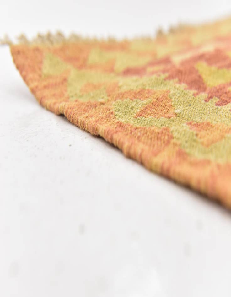 Detail image of  4' 9 x 6' 6  Hand Woven Kilim Waziri Wool Rug