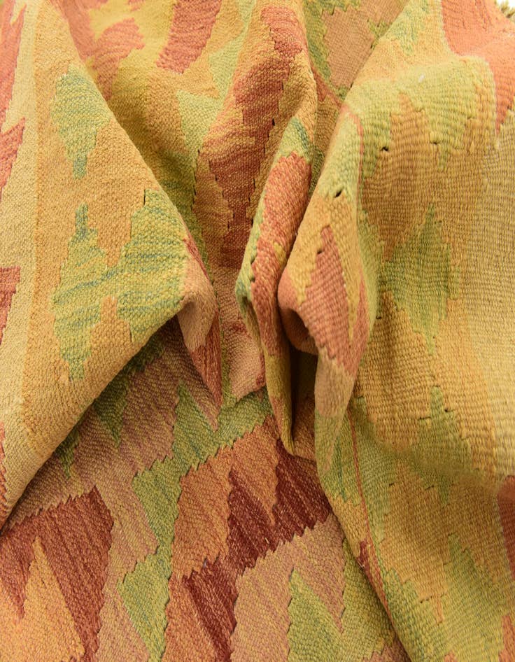 Detail image of  5' x 6' 6  Hand Woven Kilim Waziri Wool Rug