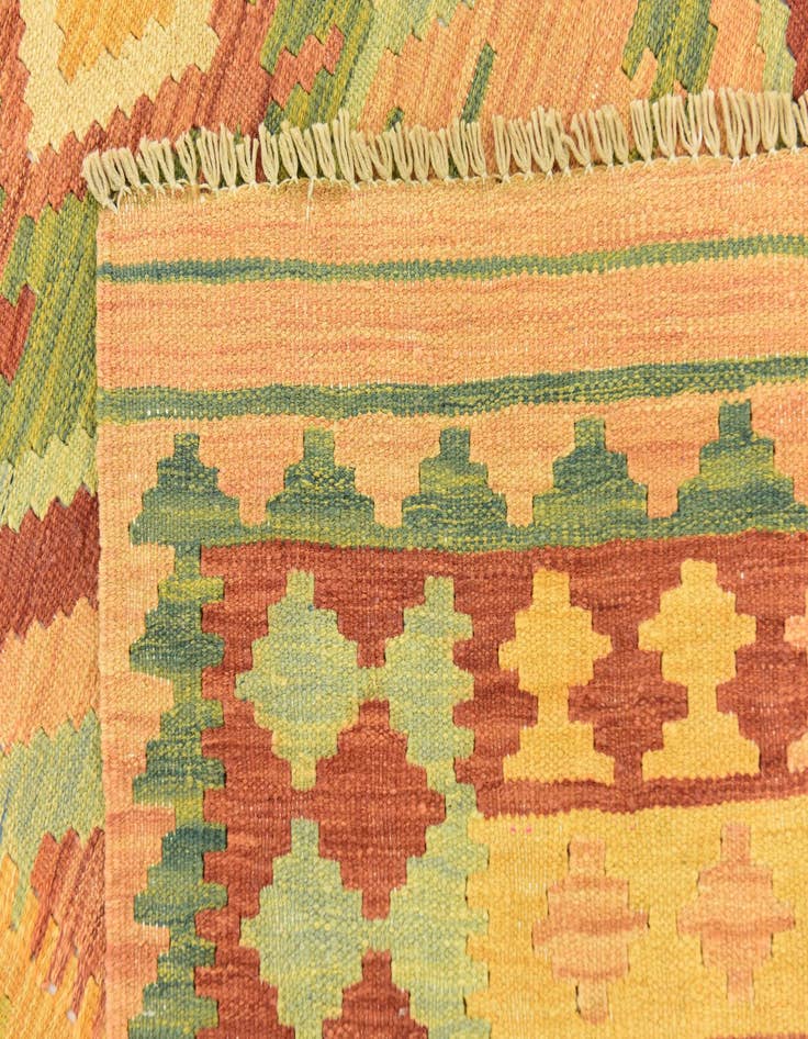 Detail image of  3' 8 x 6' 3  Hand Woven Kilim Waziri Wool Rug