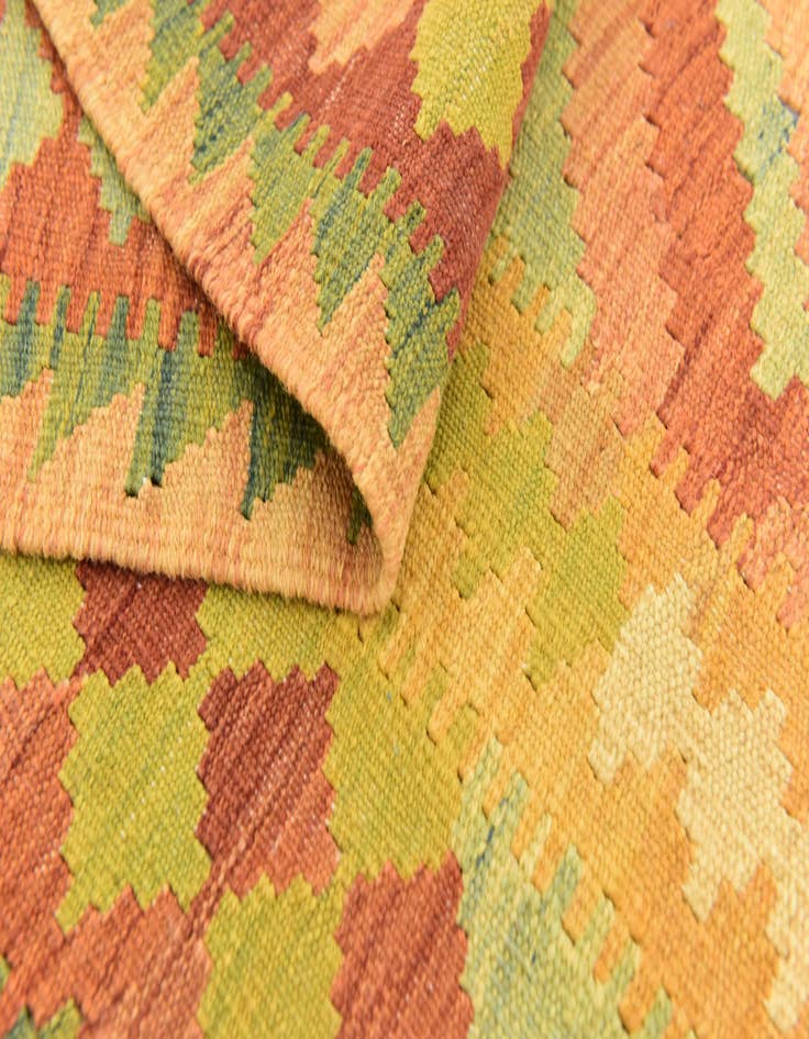 Detail image of  3' 8 x 6' 3  Hand Woven Kilim Waziri Wool Rug