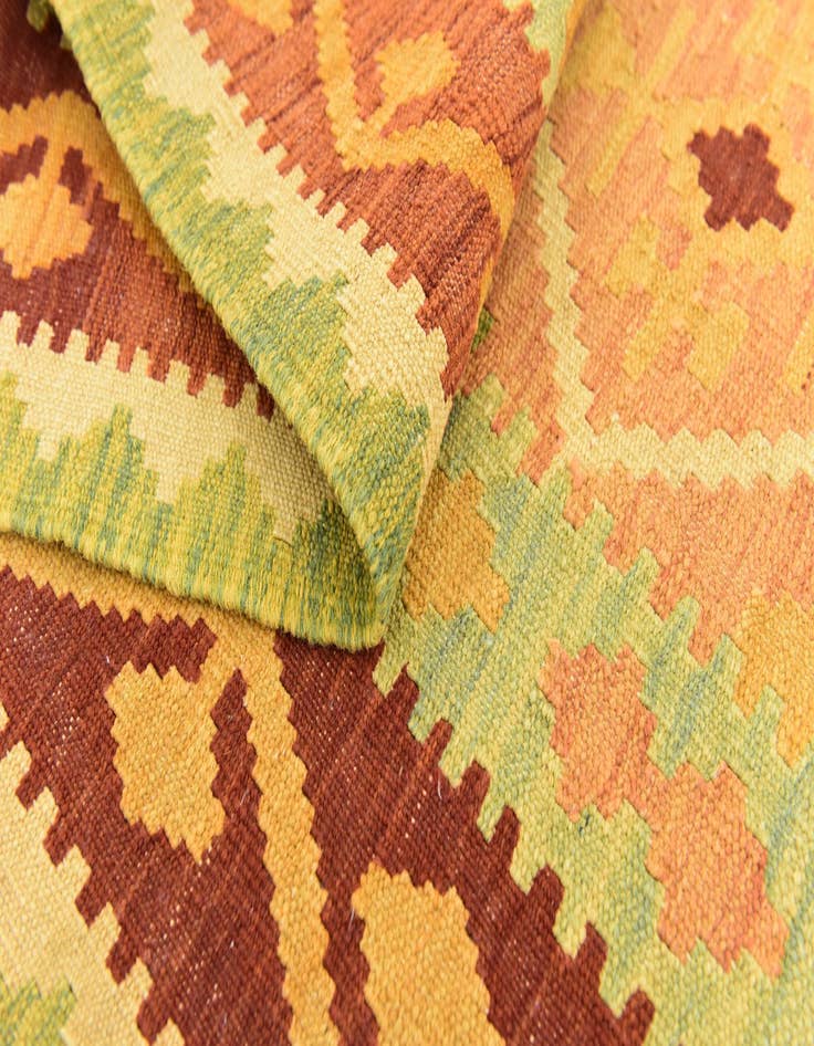 Detail image of  3' 9 x 6' 4  Hand Woven Kilim Waziri Wool Rug