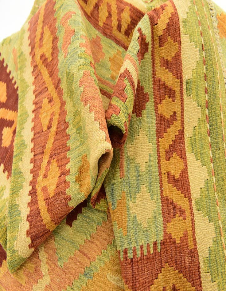 Detail image of  3' 9 x 6' 4  Hand Woven Kilim Waziri Wool Rug