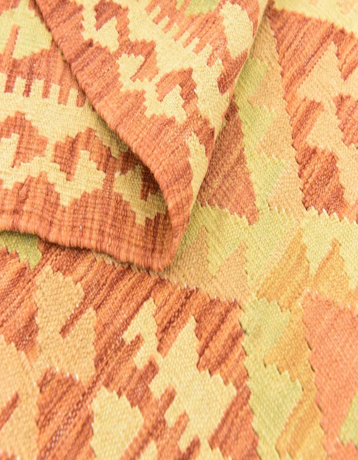 Detail image of  3' 9 x 6' 6  Hand Woven Kilim Waziri Wool Rug