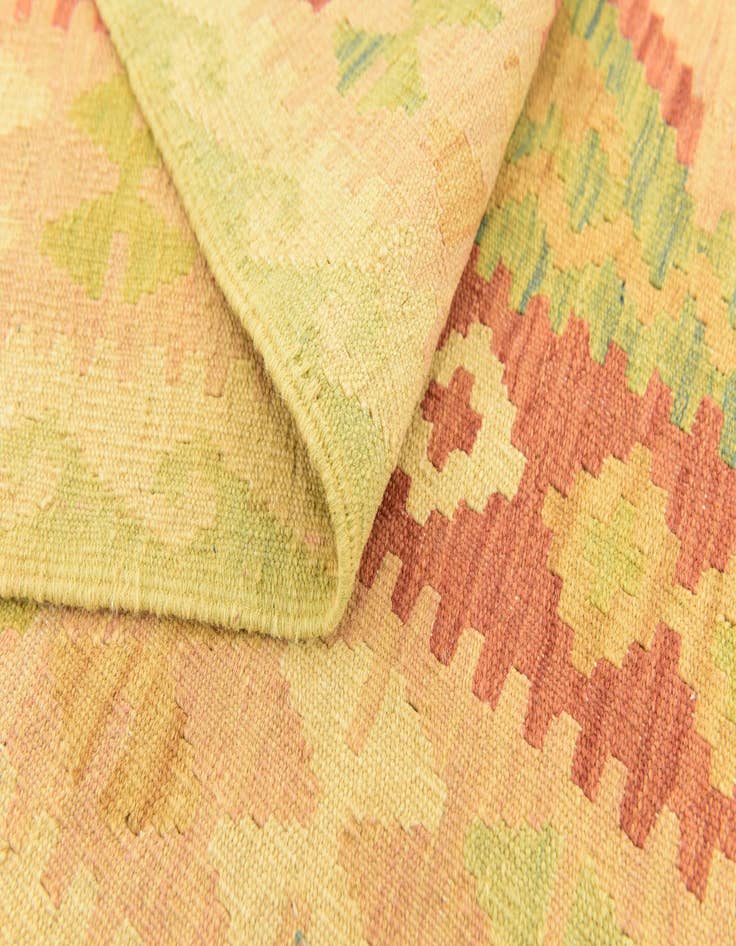 Detail image of  4' 10 x 6' 6  Hand Woven Kilim Waziri Wool Rug