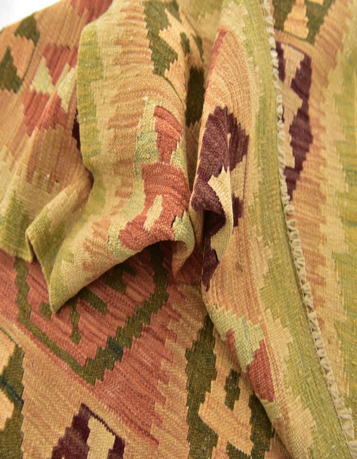 Detail image of  2' 7 x 4' 2  Hand Woven Kilim Waziri Wool Rug