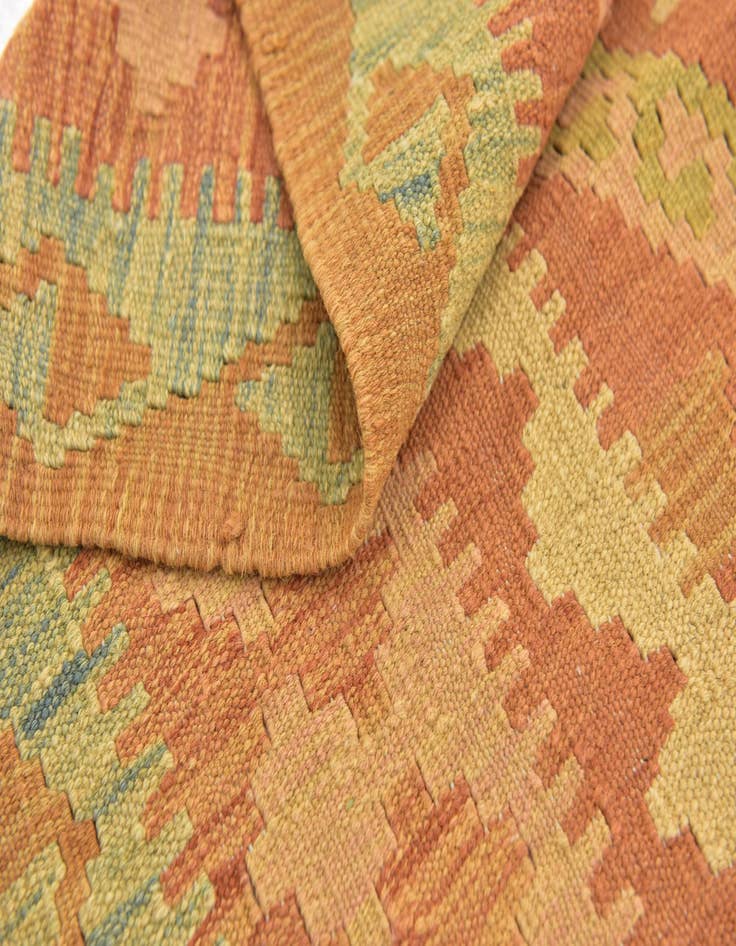 Detail image of  2' 8 x 4' 2  Hand Woven Kilim Waziri Wool Rug