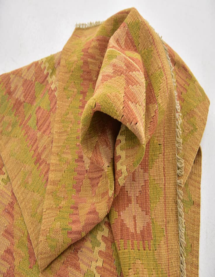 Detail image of  2' 4 x 4' 3  Hand Woven Kilim Waziri Wool Rug