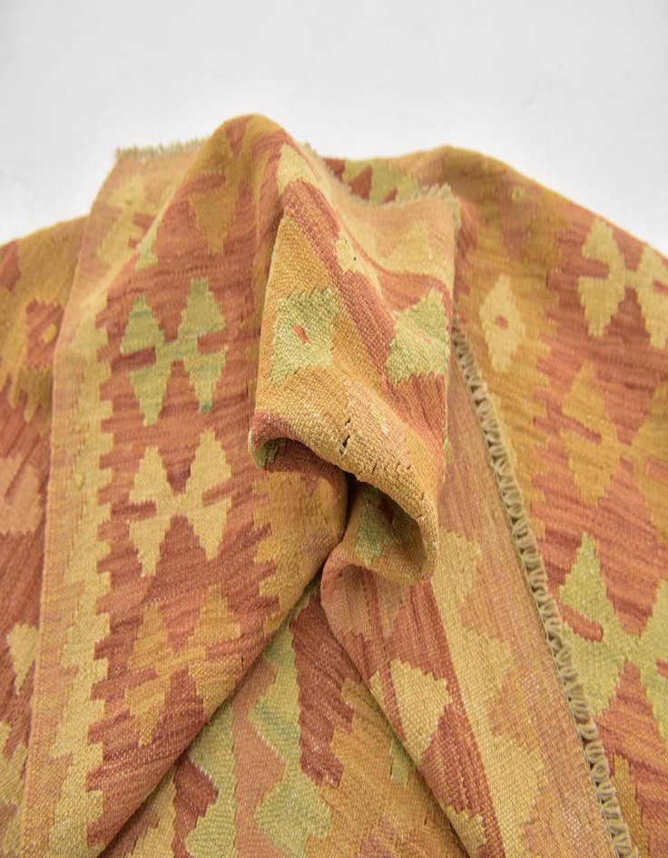 Detail image of  3' 4 x 5'  Hand Woven Kilim Waziri Wool Rug