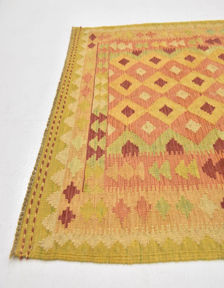 Detail image of  3' 2 x 5' 2  Hand Woven Kilim Waziri Wool Rug